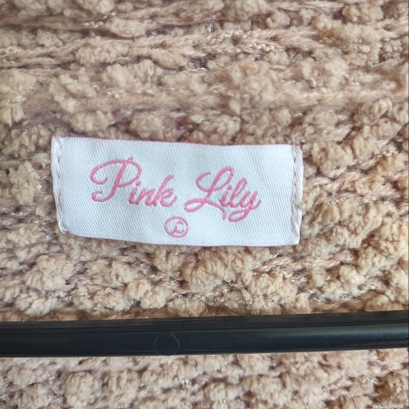 Cropped sweater size Large - Picture 4 of 5